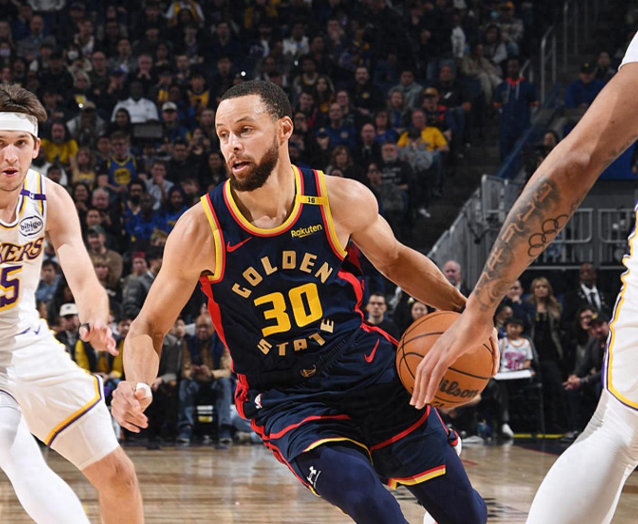 开云网页-西亚卡姆焦点对战,詹姆斯与60激战勇士分钟,比赛规则变更胜负难料!的简单介绍